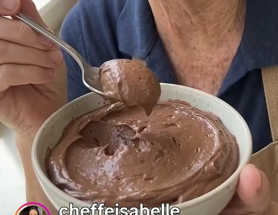 Mousse Onctueuse au Chocolat et Avocat