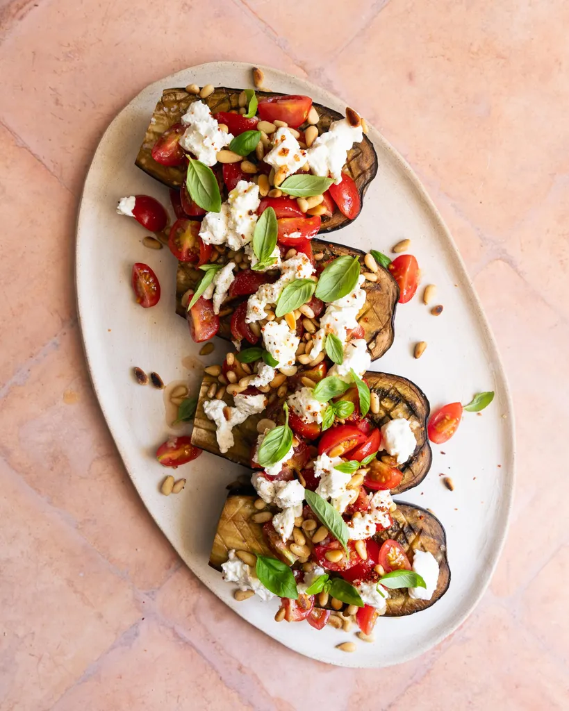 Aubergines Rôties aux Tomates Cerises et Chèvre Frais