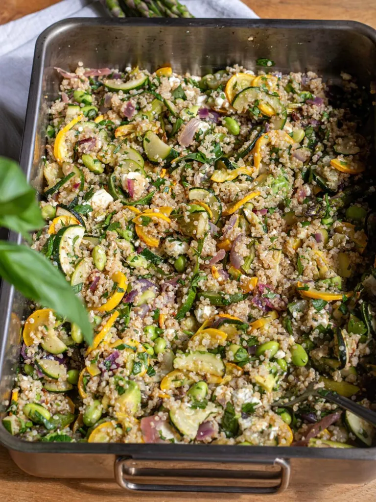 Photo of Salade de Quinoa aux Légumes Rôtis et Edamames