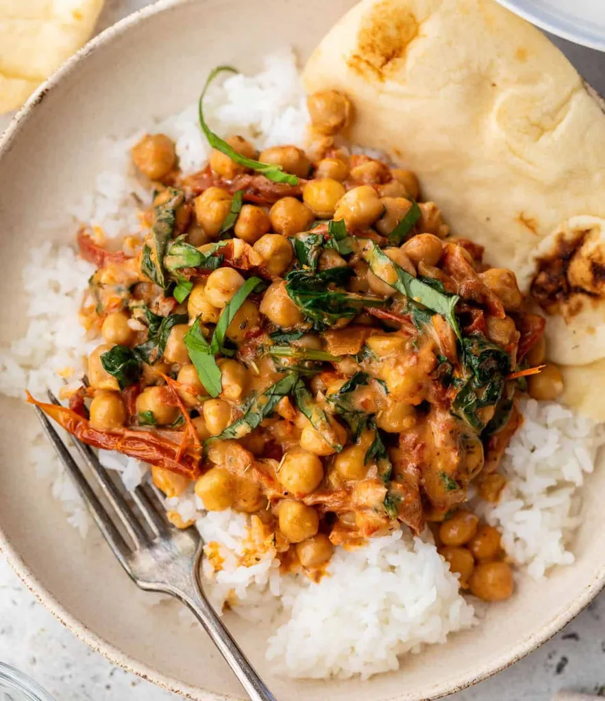 Creamy Sun-Dried Tomato and Chickpea Skillet