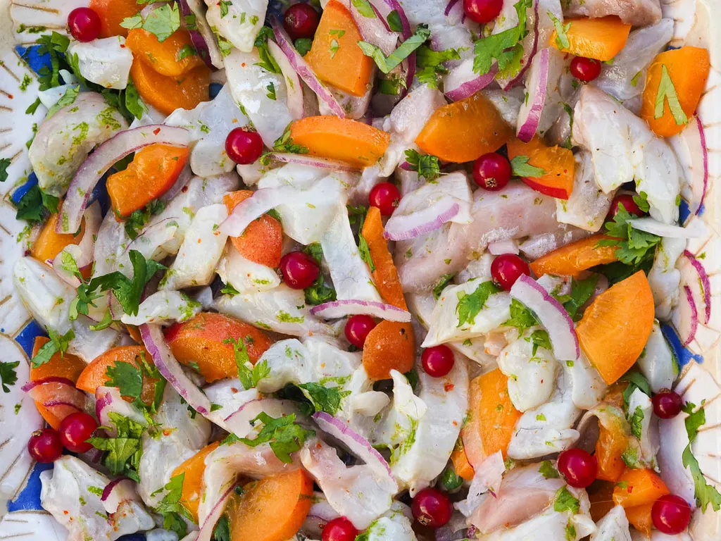 Ceviche de Poisson Blanc aux Pêches