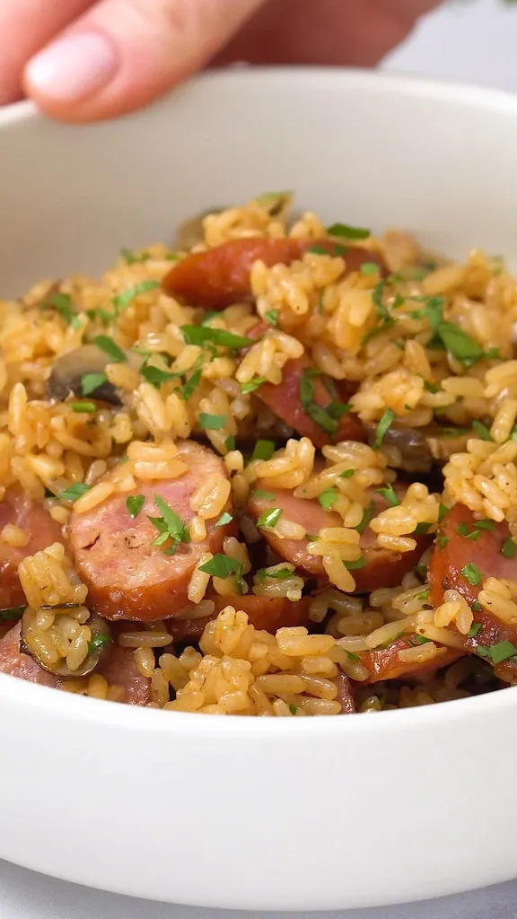 Poêlée de Riz à la Saucisse Fumée et Champignons