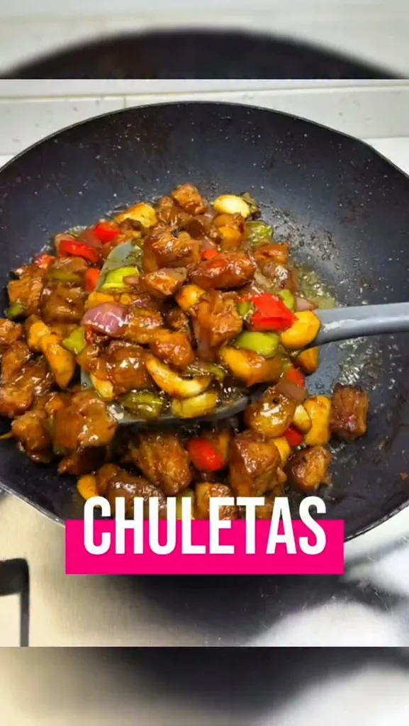 Poêlée de Côtelettes de Porc à l'Ail et Poivrons