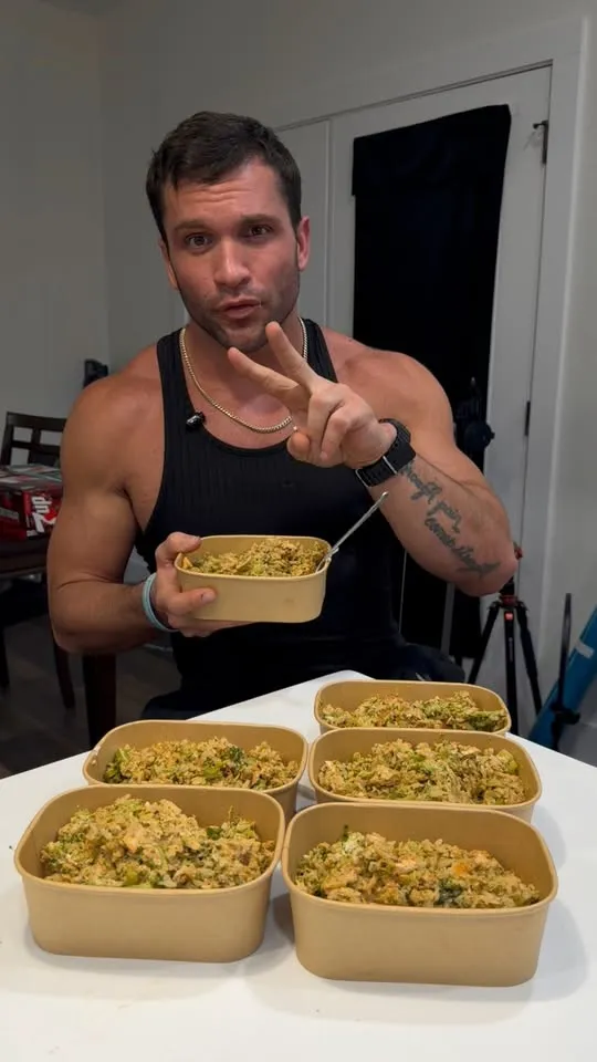 High-Protein Chicken and Broccoli Rice Bowl
