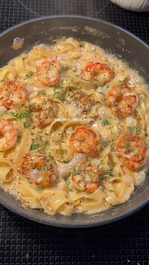 Fettuccine Alfredo aux Crevettes