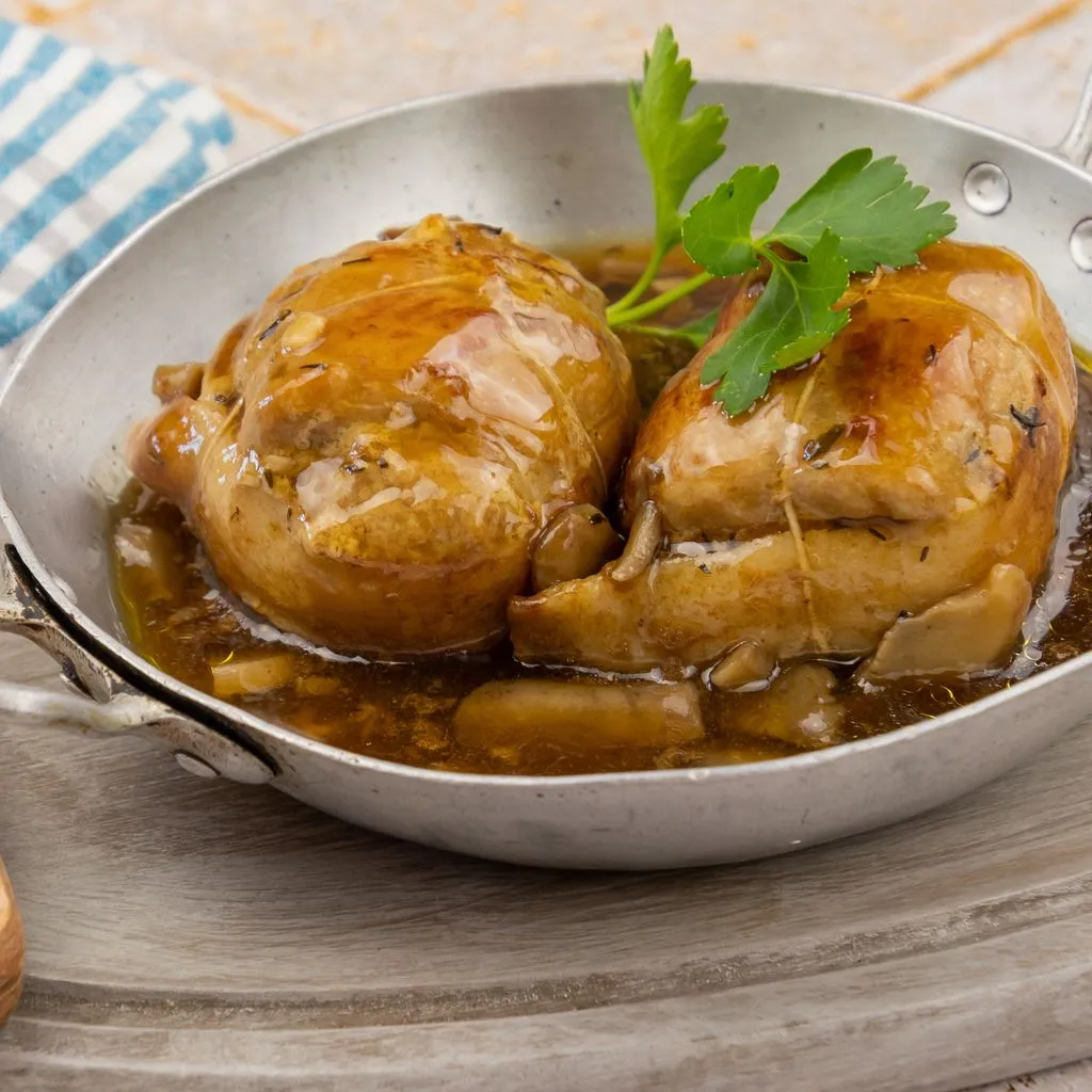 Paupiettes de porc à la crème et aux champignons